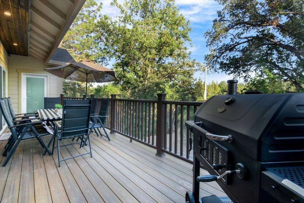 New Luxury Lake House In Pine Mountain Lake Close To Yosemite! Perfect For All Seasons! Great For Retreats, Getaways, Celebrations, And More! Groveland Exteriör bild