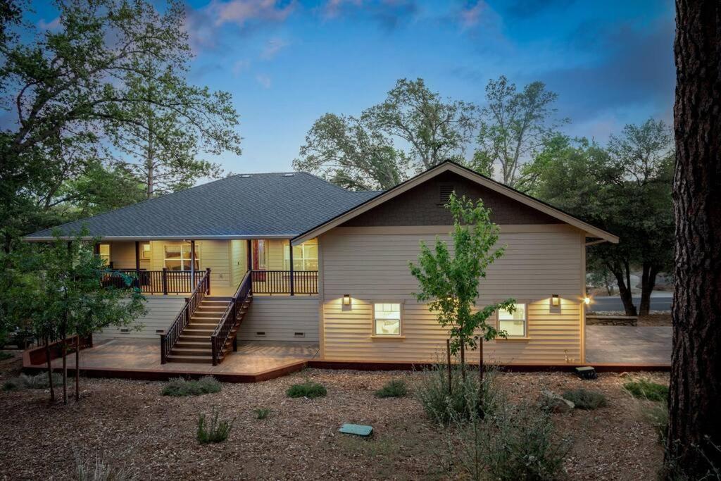 New Luxury Lake House In Pine Mountain Lake Close To Yosemite! Perfect For All Seasons! Great For Retreats, Getaways, Celebrations, And More! Groveland Exteriör bild