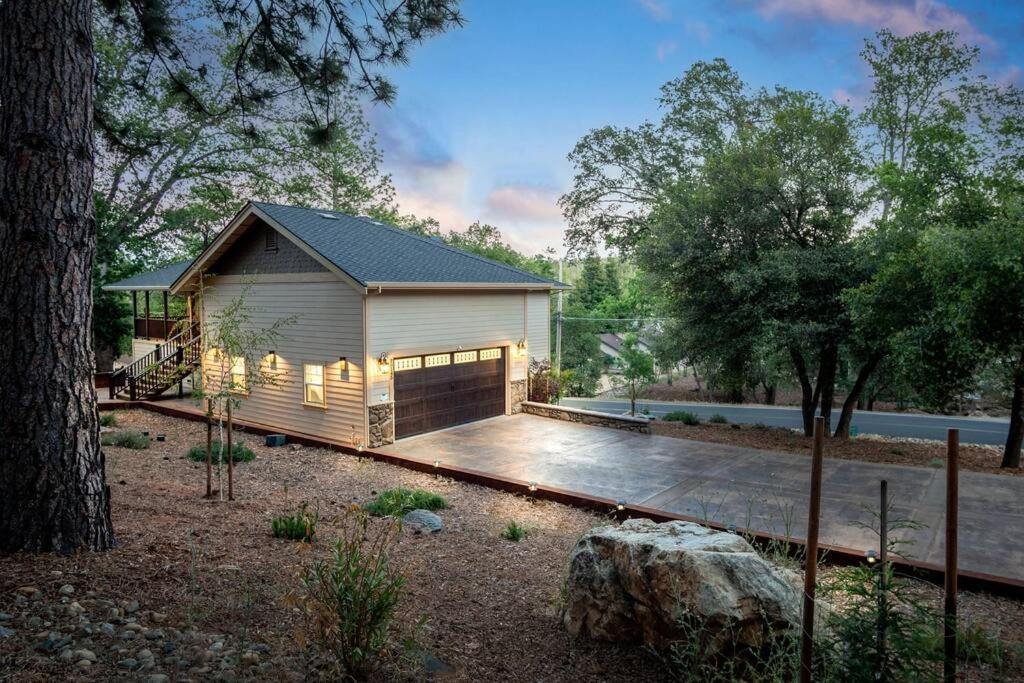 New Luxury Lake House In Pine Mountain Lake Close To Yosemite! Perfect For All Seasons! Great For Retreats, Getaways, Celebrations, And More! Groveland Exteriör bild